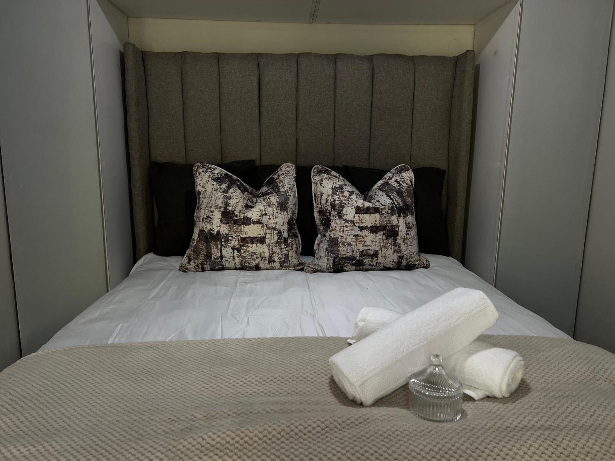 Cosy Nest 5 Min To Sandton 16 * Johannesburg