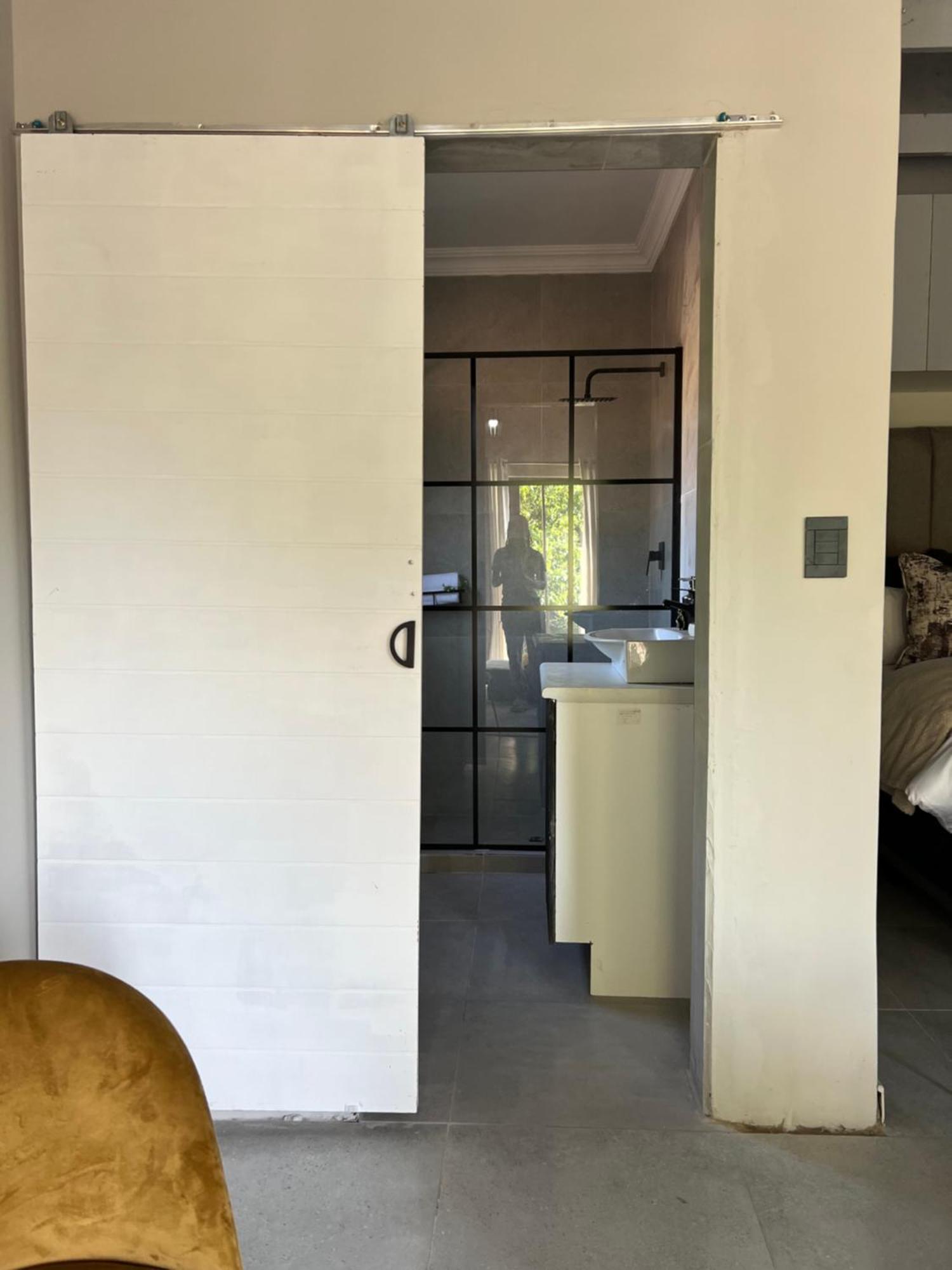 Apartment Cosy Nest 5 Min To Sandton 16