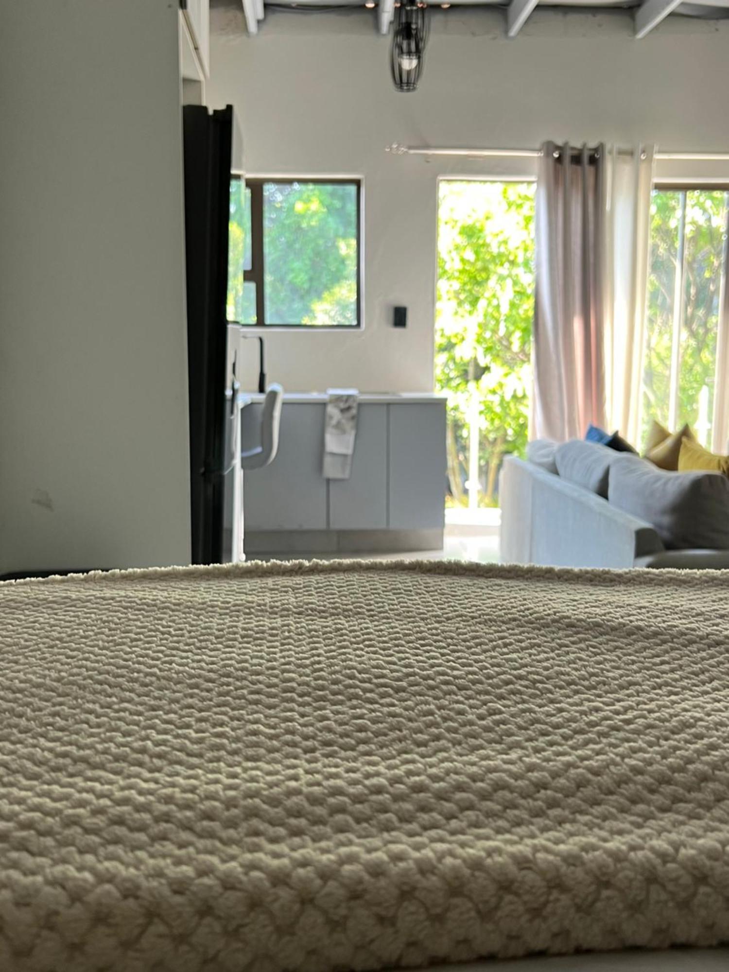Cosy Nest 5 Min To Sandton 16 Johannesburg