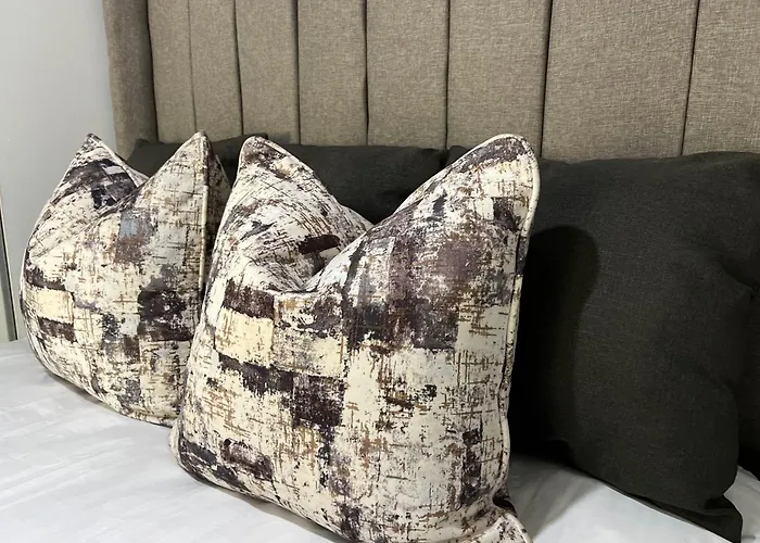 Cosy Nest 5 Min To Sandton City 16