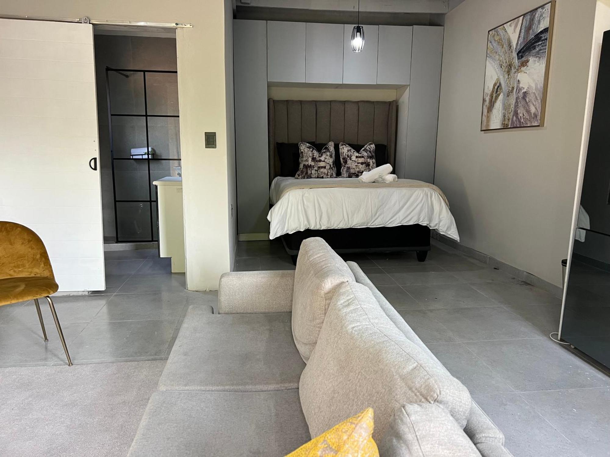 Apartment Cosy Nest 5 Min To Sandton 16