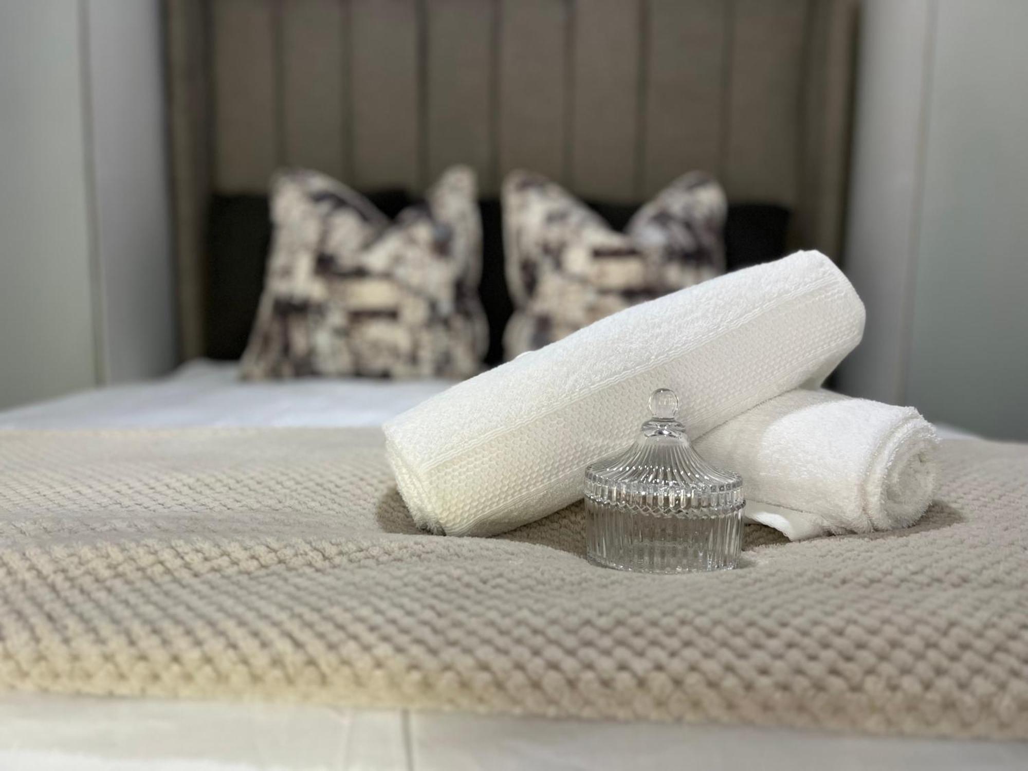 Cosy Nest 5 Min To Sandton 16
